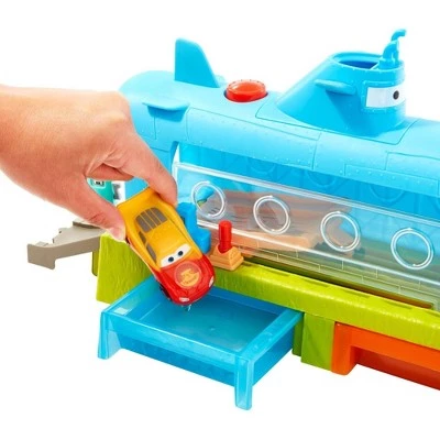 Disney Pixar Cars Color Change Whale Car Wash Trackset 4 Disney Pixar Cars Color Change Whale Car Wash Trackset - Image 2