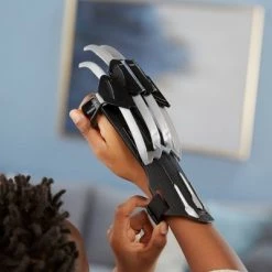 Marvel Black Panther Marvel Studios Legacy Collection Black Panther Slash Claw Roleplay Toy -Disney Toys Sales unnamed file 4284