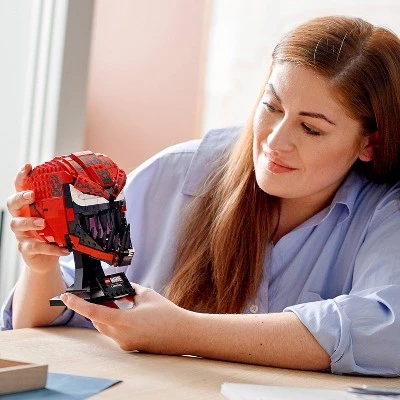 LEGO Marvel Spider-Man Carnage Building Kit 76199 4 LEGO Marvel Spider-Man Carnage Building Kit 76199 - Image 2