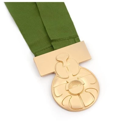 Toynk SalesOne LLC Star Wars Medal of Yavin Gold Plated 1:1 Scale Licensed Prop Replica 3 Toynk SalesOne LLC Star Wars Medal of Yavin Gold Plated 1:1 Scale Licensed Prop Replica