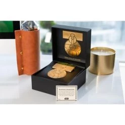 Toynk SalesOne LLC Star Wars Medal of Yavin Gold Plated 1:1 Scale Licensed Prop Replica 11 Toynk SalesOne LLC Star Wars Medal of Yavin Gold Plated 1:1 Scale Licensed Prop Replica -Disney Toys Sales unnamed file 4529
