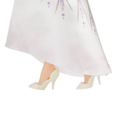 Disney Frozen 2 Anna and Elsa Fashion Doll Set (Target Exclusive) 9 Disney Frozen 2 Anna and Elsa Fashion Doll Set (Target Exclusive) - Image 7